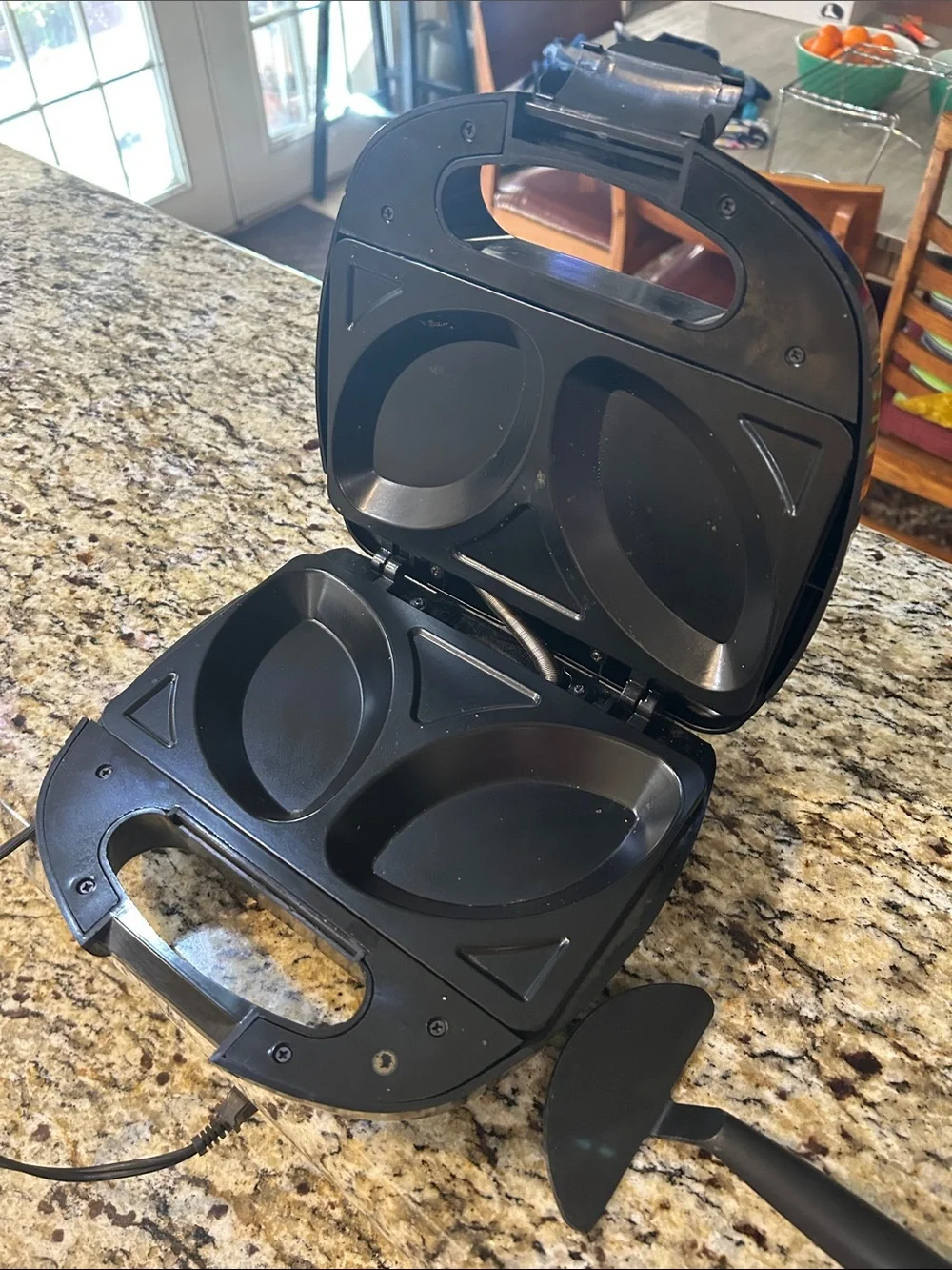 Simply Perfect for the home-Black Electric Sandwich Maker with Spatula